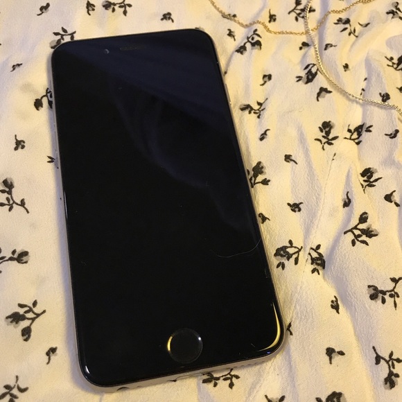 📱 Apple iPhone 6 (refurbished) - Picture 1 of 4